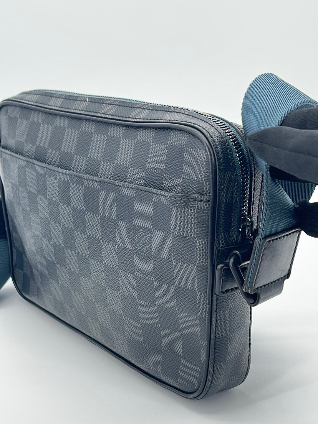 LOUIS VUITTON Louis Vuitton Alpha Messenger Shoulder Bag N40188