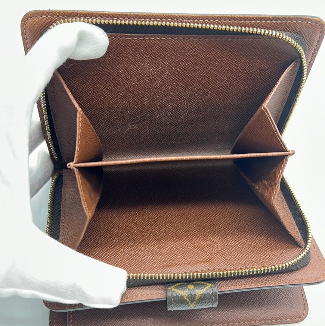 Louis Vuitton Monogram Bifold Zippy Wallet