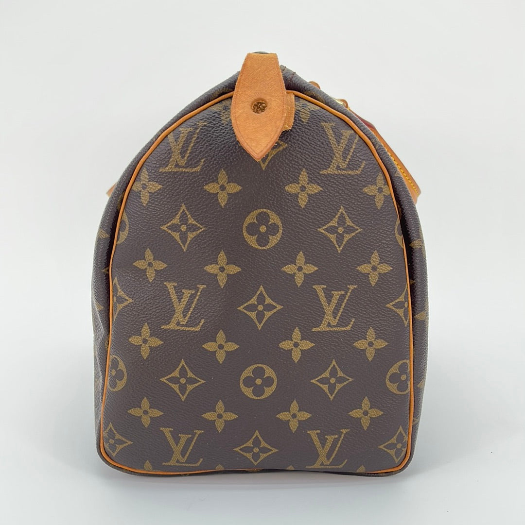 Vintage Louis Vuitton/French company Monogram Speedy 35