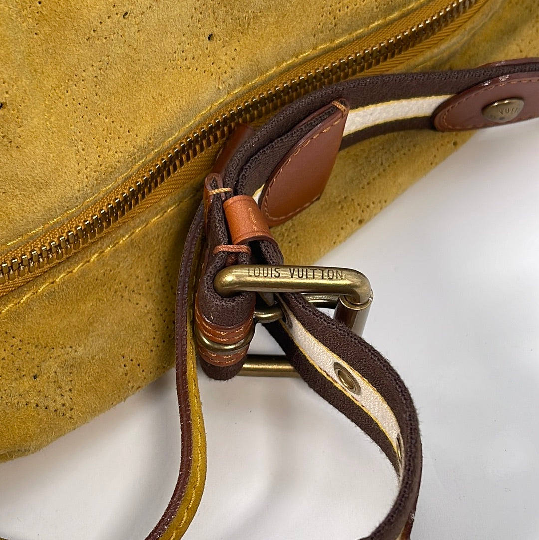 Louis Vuitton Onatah Pochette Mahina Leather - ShopStyle Shoulder Bags